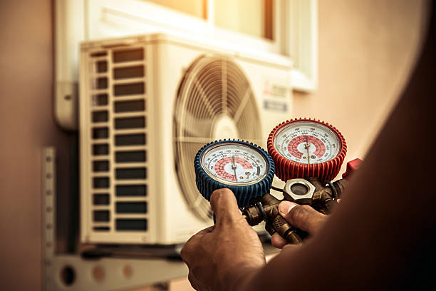 Professional Ductwork Repair technician working in Seneca, IL